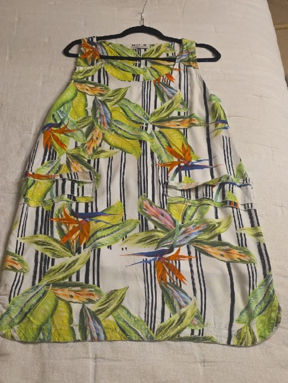 Luigi Bertolli Weekend ViscoseTropical Leaf Pocket Mini Dress in White and Green - Picture 9 of 16